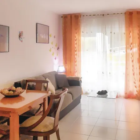 Nice In With 2 Bedrooms And Wifi