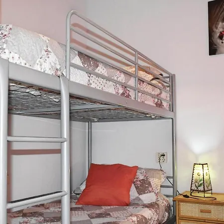 Nice In With 2 Bedrooms And Wifi Apartamento *