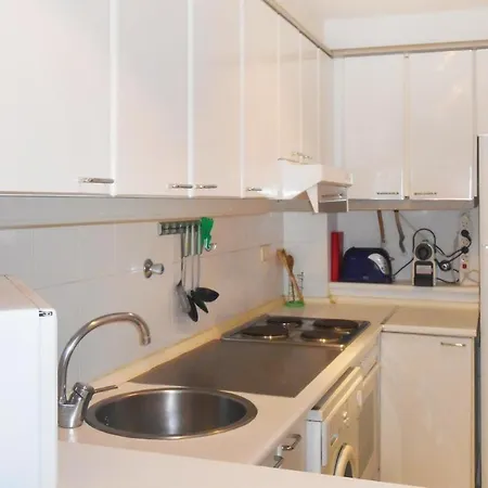 Nice In With 2 Bedrooms And Wifi